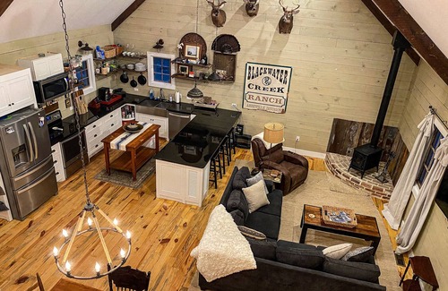 Etta Kabine | Quaint Little Cabin with a view.