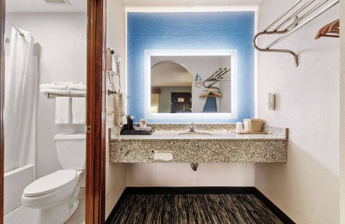 Adairsville Hotel | Quality Inn Adairsville - Calhoun South