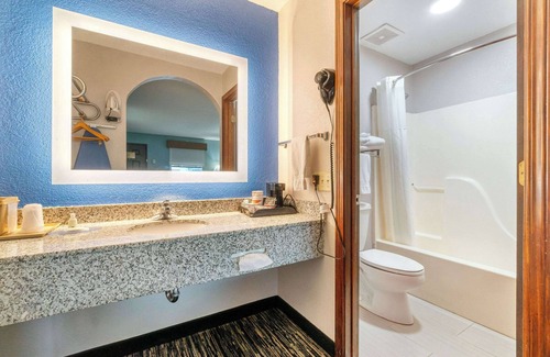 Adairsville Hotel | Quality Inn Adairsville - Calhoun South