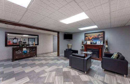 Austintown Hotel | Quality Inn Austintown - Youngstown West