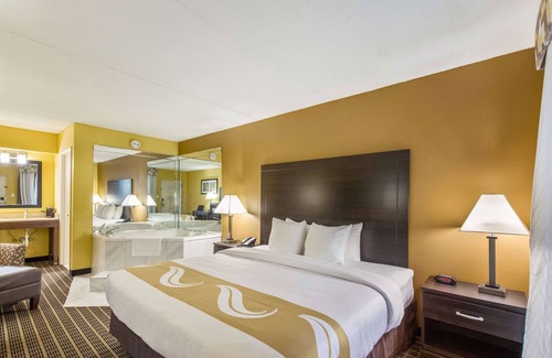 Pittsburg Hotel | Quality Inn London