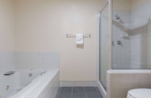 Magnolia Hotel | Quality Inn Magnolia