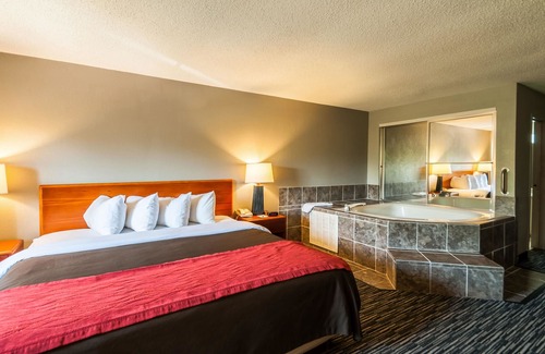 Solomons Hotel | Quality Inn Solomons - Beacon Marina