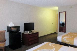 Broadbent Business Park Hotel | Quality Inn & Suites Albuquerque Midtown - University Area