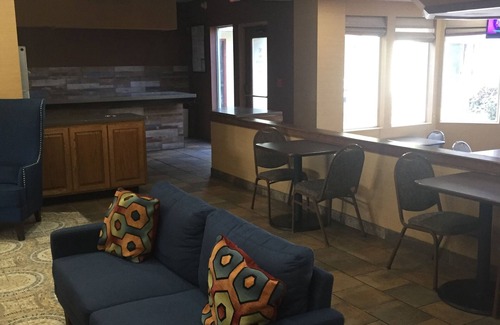 Broadbent Business Park Hotel | Quality Inn & Suites Albuquerque Downtown - University