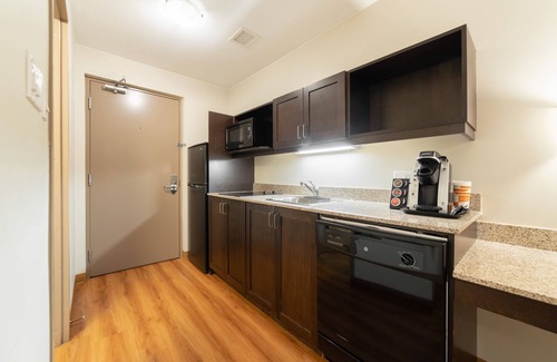 Winkler Hotel | Quality Inn & Suites
