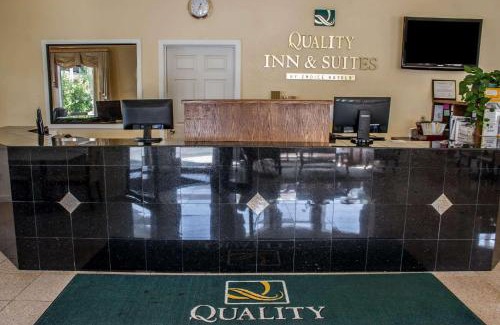 Fife Hotel | Quality Inn & Suites Fife Seattle