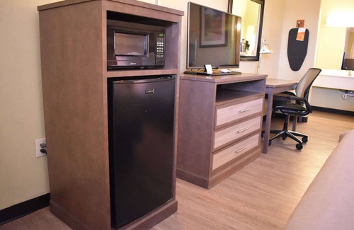 Allison Hotel | Quality Inn & Suites Gallup I-40 Exit 20