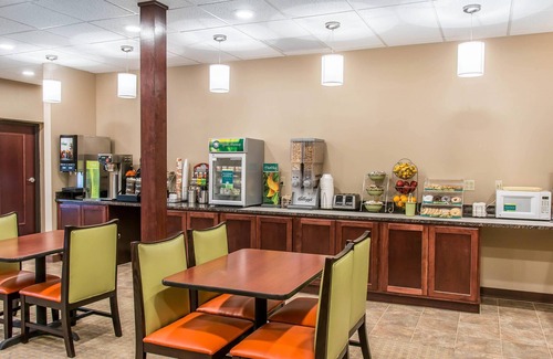 Houghton Hotel | Quality Inn & Suites