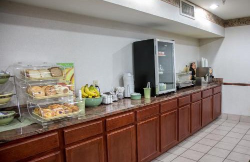 Loves Park Hotel | Quality Inn & Suites Loves Park near Rockford