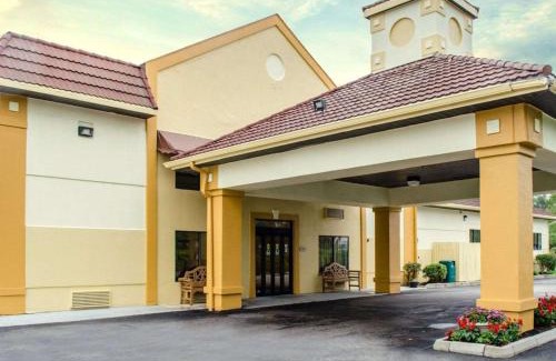 Medina Hotel | Quality Inn & Suites Medina - Akron West
