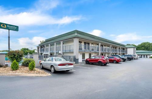 Monticello Hotel | Quality Inn & Suites Monticello