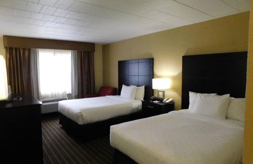 Star City Hotel | Quality Inn & Suites Morgantown - University Area