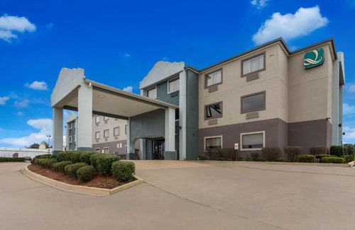 Pearl Hotel | Quality Inn & Suites Pearl-Jackson