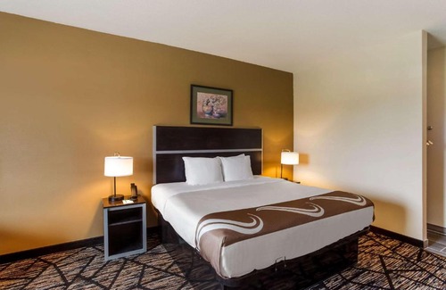 Pearl Hotel | Quality Inn & Suites Pearl-Jackson