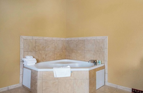 Slidell Hotel | Quality Inn & Suites Slidell