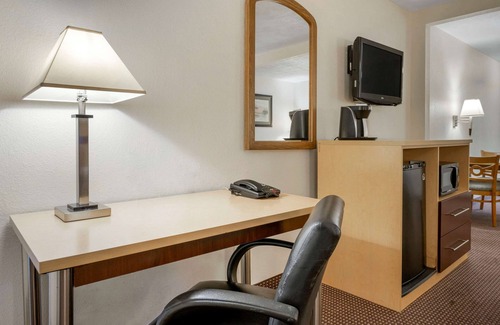 Obetz Hotel | Quality Inn & Suites
