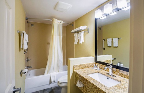 Hagerstown Hotel | Quality Inn & Suites