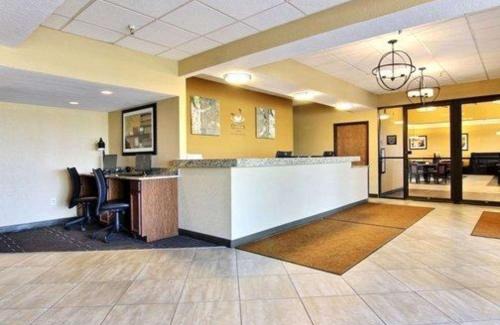 Thief River Falls Hotel | Quality Inn Thief River Falls