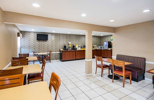 Kingmont Hotel | Quality Inn