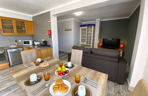 Cavacos Wohnung | Quarteira Ocean Breeze 2 by Homing