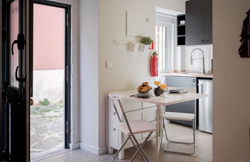 Santa Isabel Wohnung | Quartel · Typical and Brand New in the City Center