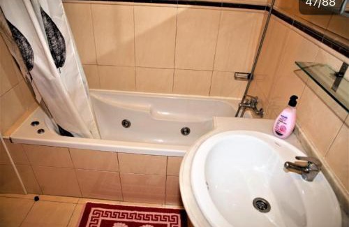 Alto do Pina Haus | Quarto 3 Suíte com ar acondicionado Areeiro