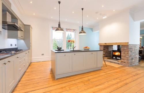 High Peak Haus | Queen Ann's Close, KAPELLE-EN-LE-FRITH