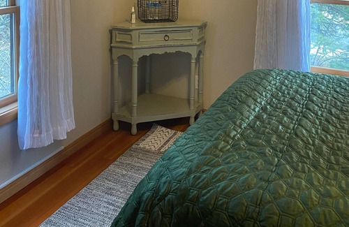 Roslyn Haus | Queen-Suite-Ensuite Bad-Parkblick-Room 3