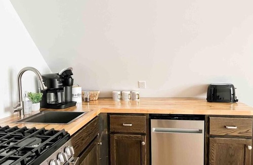 Laurium Hotel | Queen on Union