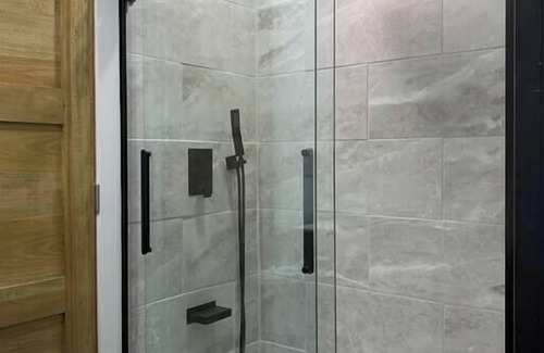 Laurium Hotel | Queen on Union