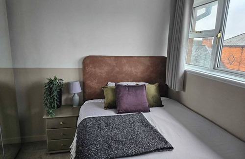 Stonehouse Wohnung | Queens Room - 1 Bedroom in Shared House - Stonehouse