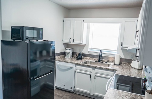 Johnson City Wohnung | Quiet 2BD rental with mountain views close to JCMC