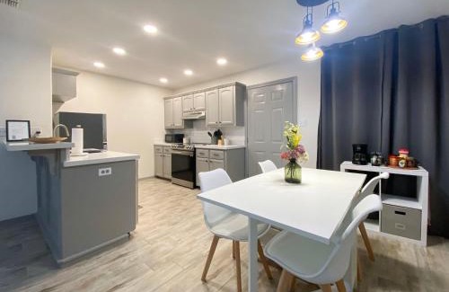 McAllen Wohnung | Quiet 2BR 2BA, Laundry, Wi-Fi, Near Shops & Restos