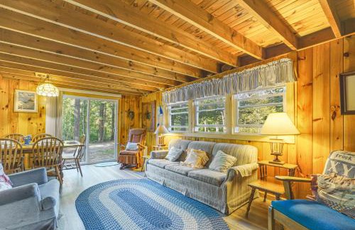 Raymond Haus | Quiet and Remote Cottage on Panther Pond!