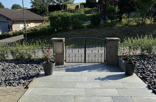 Freienfels Wohnung | Ruhige Ferienwohnung mit großem Balkon und Blick ins Tal