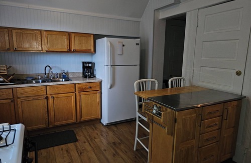 Stuart Wohnung | Quiet, Bright, and Spacious Apartment in Historic District.