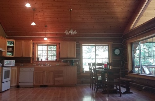 Kalispell Kabine | Leise Kabine verschachtelt in den vielen Seen Gebiet nahe Bigfork und Kalispell