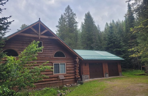 Kalispell Kabine | Leise Kabine verschachtelt in den vielen Seen Gebiet nahe Bigfork und Kalispell