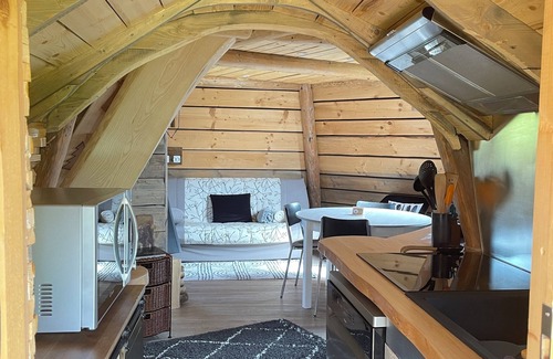 Plenisette Skihütte | Wooden tepee with all comforts, calm and nature, close to our horses.