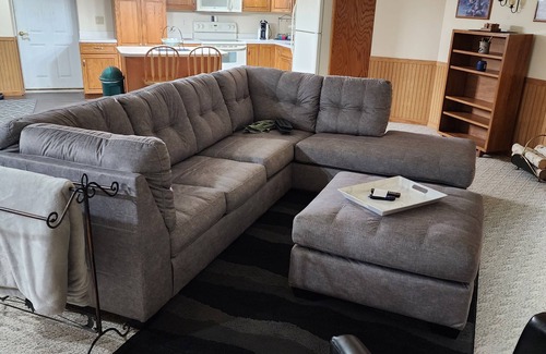 Fort Atkinson Wohnung | Quiet Country Oasis. Spacious and serene apartment. Gas fireplace, private patio