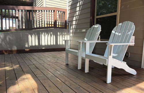 Buford Haus | Quiet, Cozy Bedroom + Living Room in Buford with AC