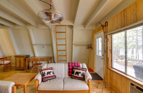 Deer River Haus | Quiet Deer River Cabin with Dock and Lake View!