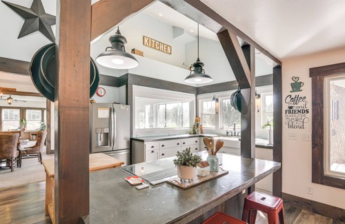 Glenn County Haus | Quiet Home Near Sacramento River: Deck & Fire Pit