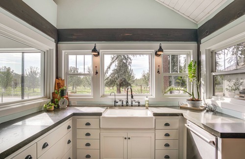 Glenn County Haus | Quiet Home Near Sacramento River: Deck & Fire Pit