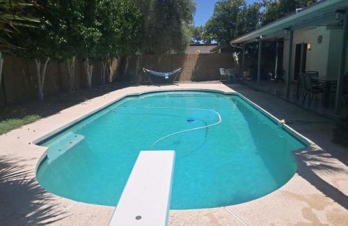 Clearview Haus | Quiet house with pool heater, patio, BBQ, citrus