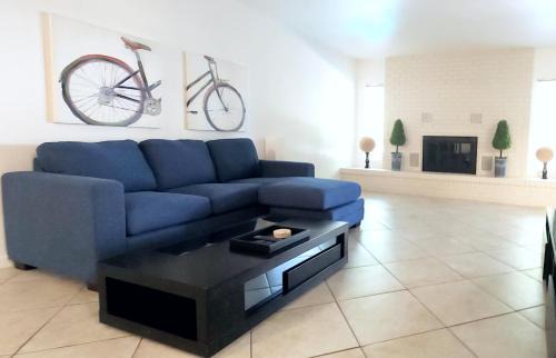 Clearview Haus | Quiet house with pool heater, patio, BBQ, citrus