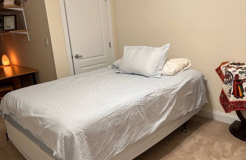 Oakdale Eigentumswohnung | Luxury 3BR 2.5 Bath Fully Furnished home