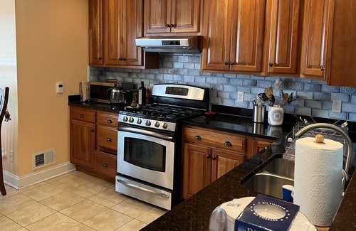 Oakdale Eigentumswohnung | Luxury 3BR 2.5 Bath Fully Furnished home