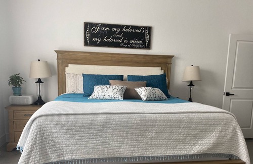 Bergheim Haus | Quiet modern farmhouse, heart Texas Hill Country, min from the Guadalupe River..